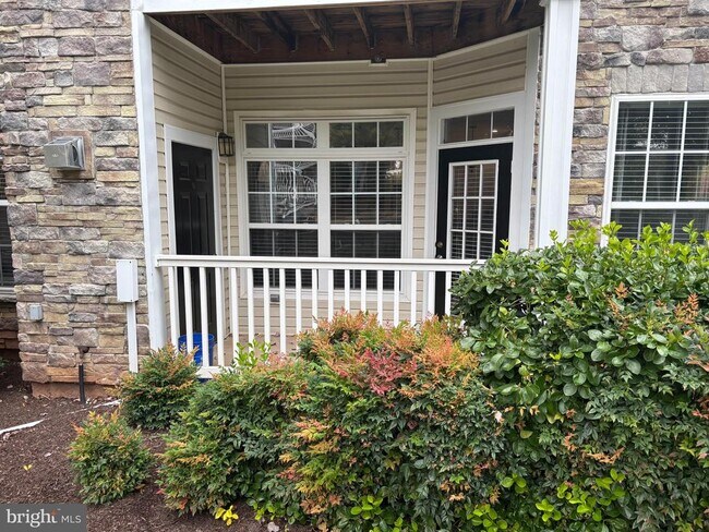 Building Photo - 501 Sunset View Terrace SE