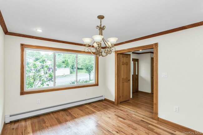Building Photo - 717 3rd Ave