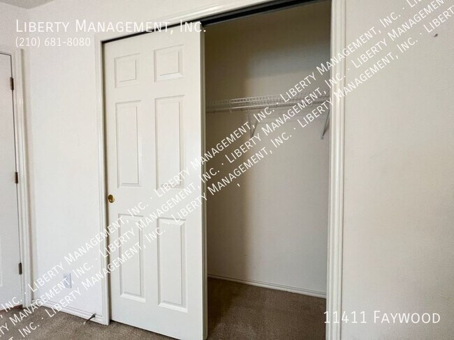 Building Photo - Single story home in the gated Heights at ...