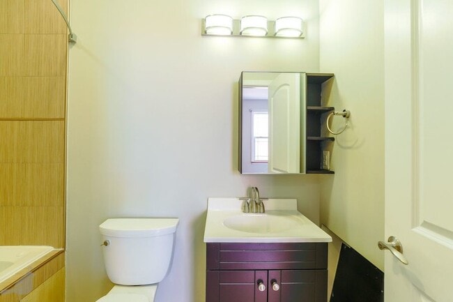 Building Photo - 3573 Warder St NW