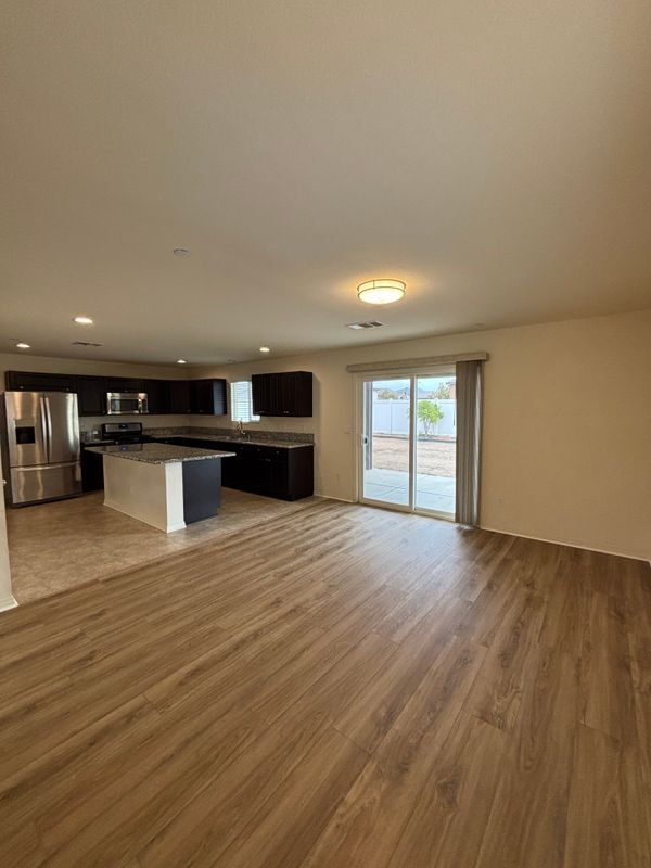 Building Photo - 12828 Shawnee