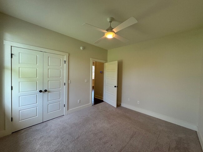 Building Photo - Gated Community