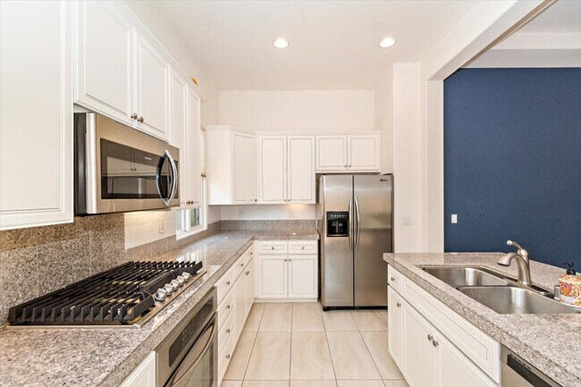 Building Photo - 80788 Via Puerta Azul