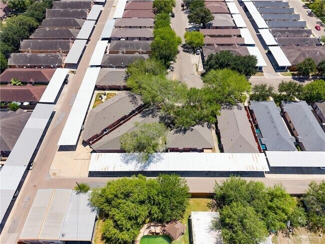 Building Photo - 2717 W Ringold Cir
