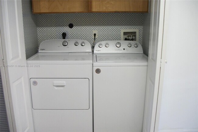 Building Photo - 9307 NW 121st St