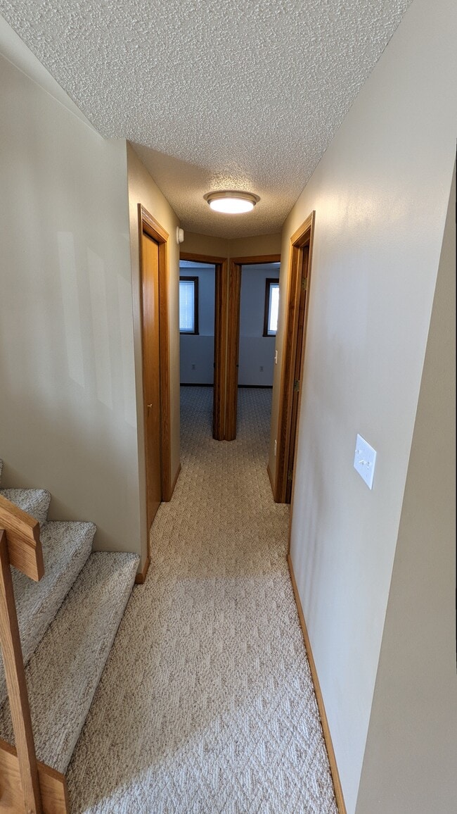 Building Photo - 1514 Suntree Dr