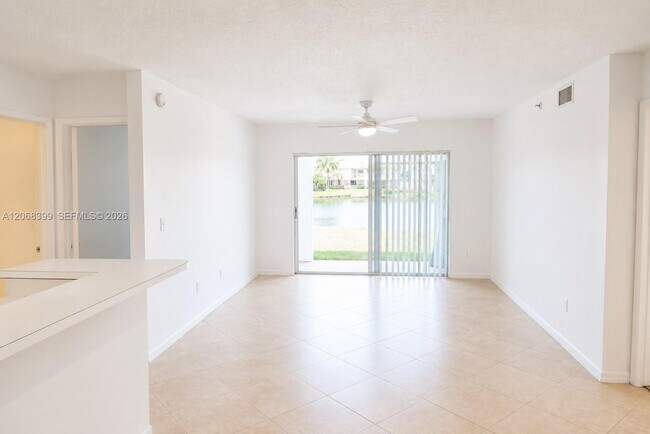 Building Photo - 2600 S University Dr