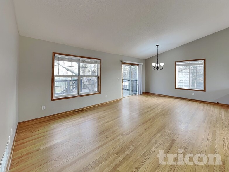 Building Photo - 5535 Highland Trail