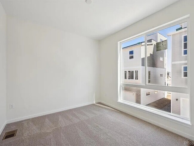 Building Photo - 1243 Rhett Dr