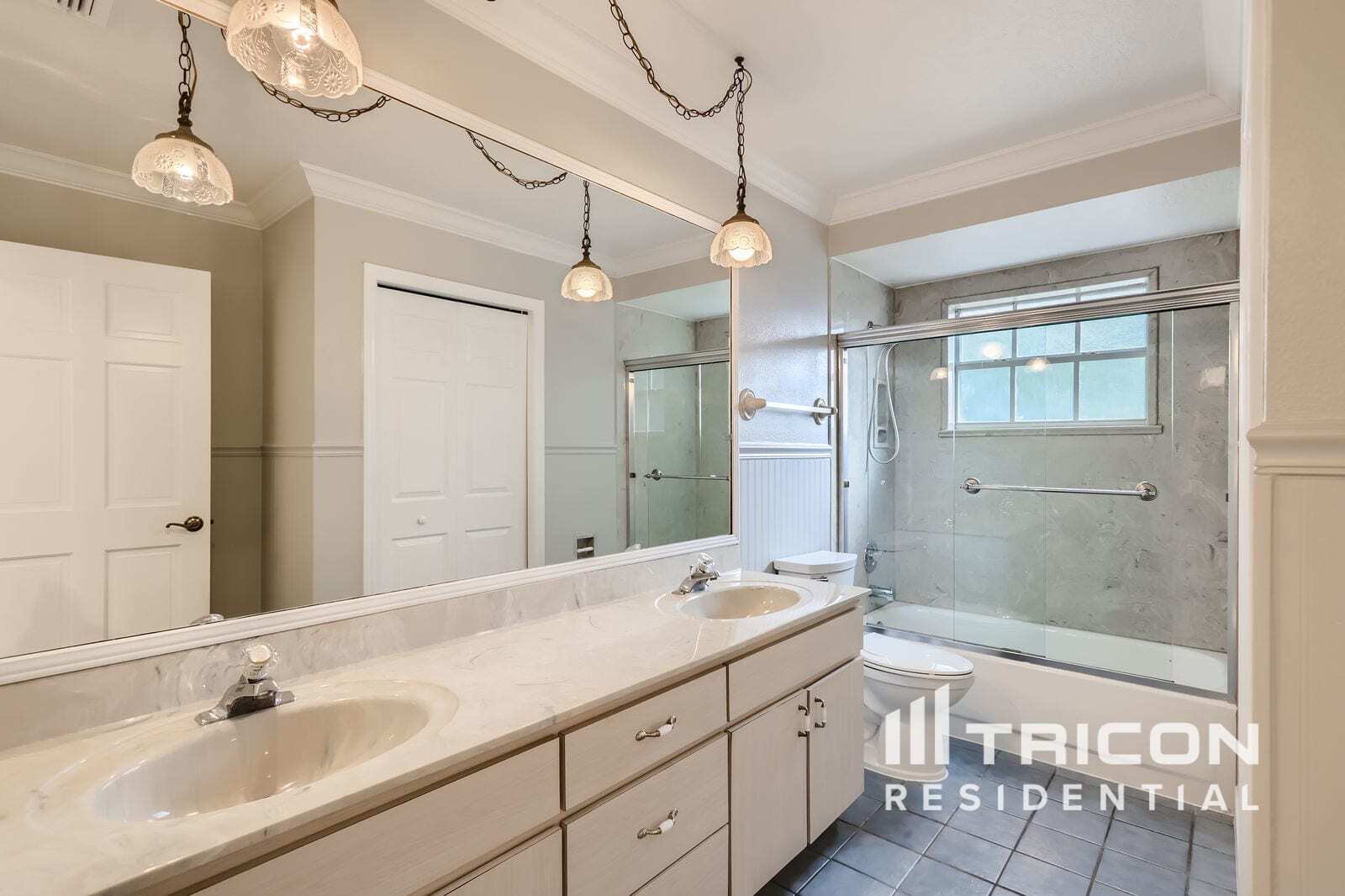 Building Photo - 5665 Olde Kings Ct