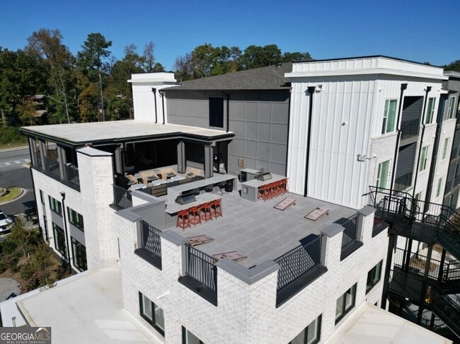 Building Photo - 305 Collins Industrial Way