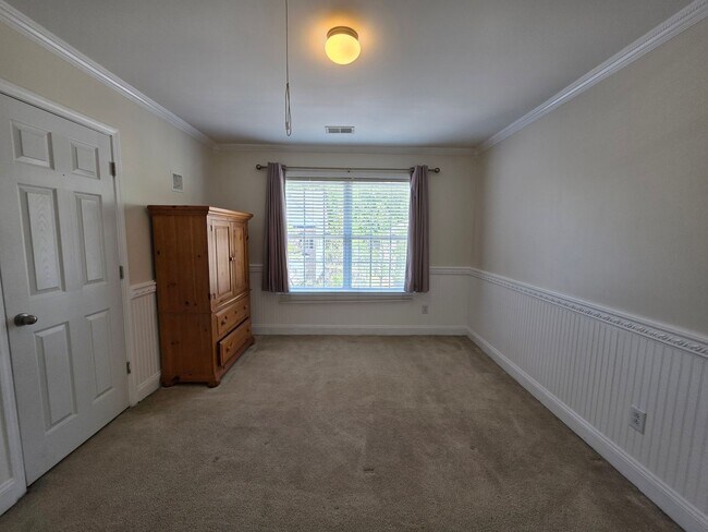 Building Photo - 177 Mill House Ln