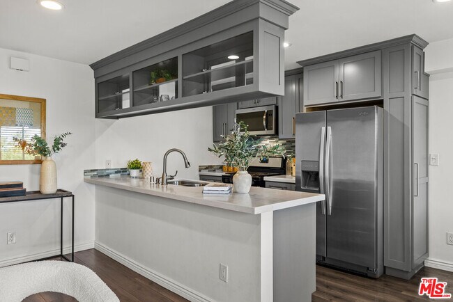 Building Photo - 2700 Cahuenga Blvd