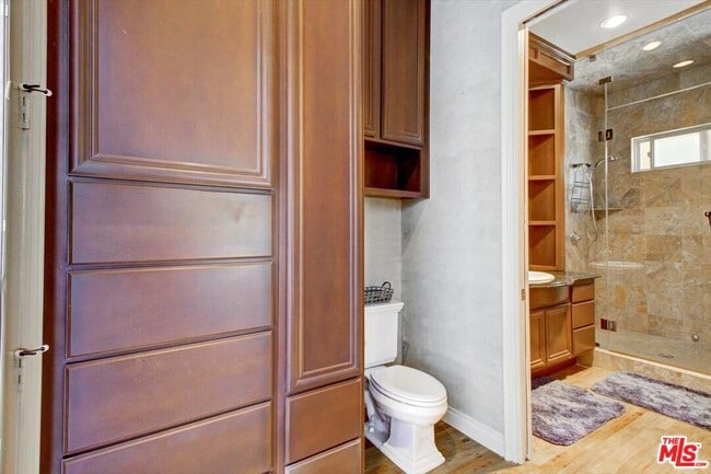 Building Photo - 2860 Dewdrop Pl