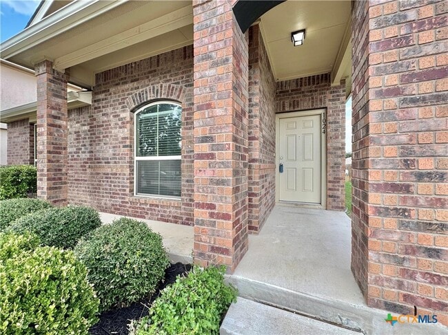 Building Photo - 1024 Britt Ln