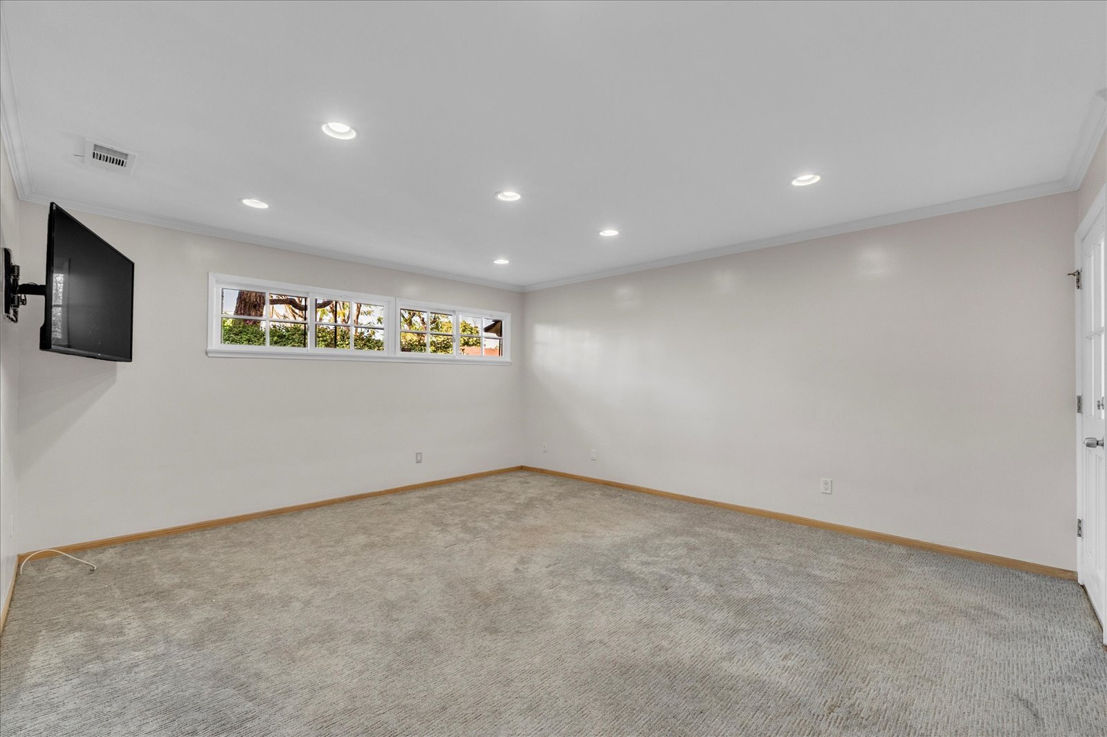 Building Photo - 16553 Hartsook St