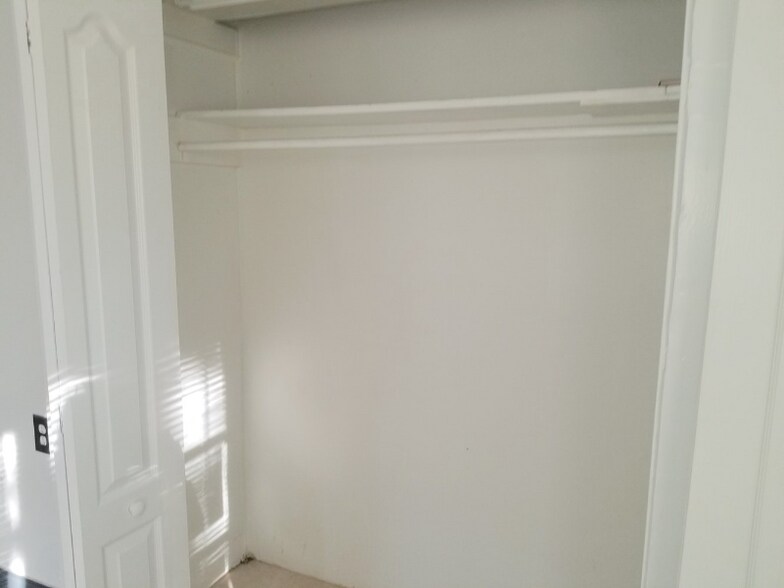 Building Photo - 331 51st St Ct W