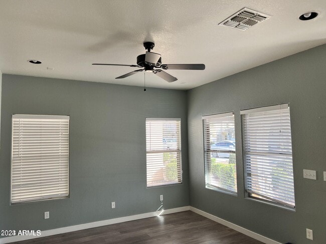 Building Photo - 3943 E Jasper Dr