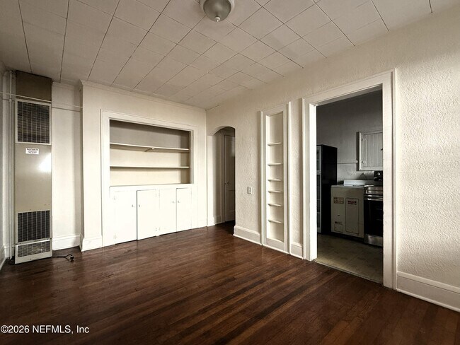 Building Photo - 3579 Herschel St