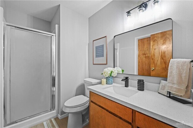 Building Photo - 401 N 41st St
