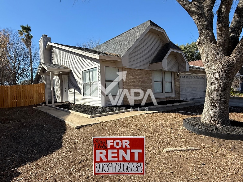 Building Photo - 1211 Tinson