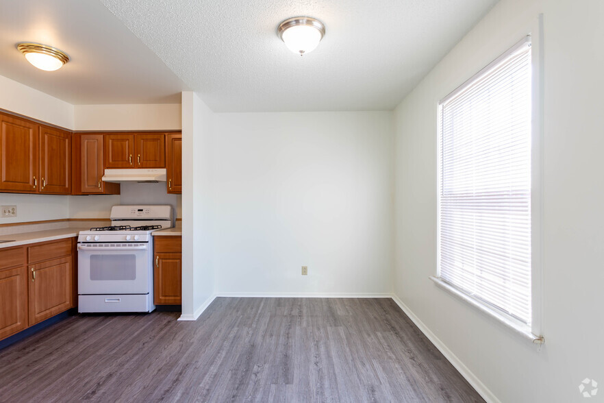 Dining Area - Sutton Place