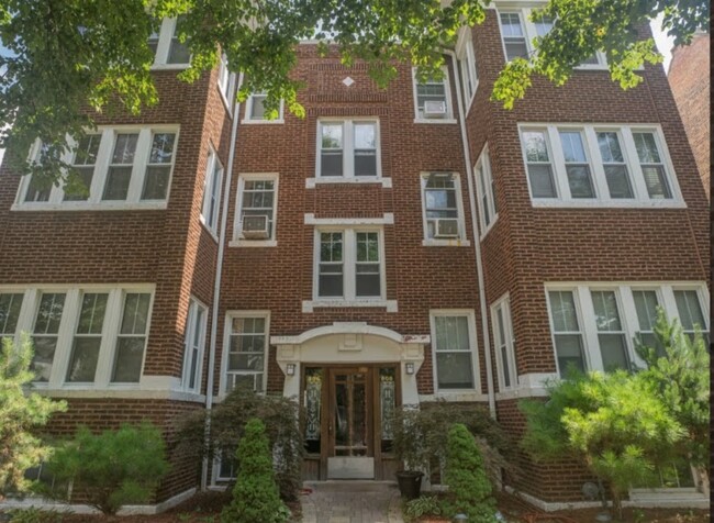 Primary Photo - 806 Carpenter Ave