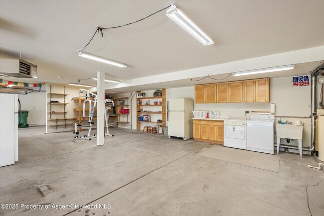 Building Photo - 17 Dakota Ct