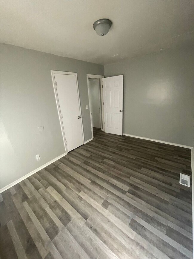 Building Photo - Westside Three Bedroom Home Near 16th and Harding