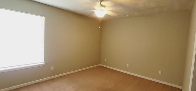 Building Photo - 1870 Nena Hills Dr