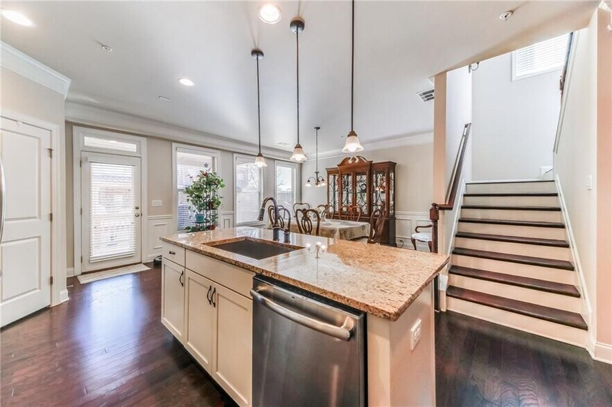 Building Photo - 2616 Vintage Dr