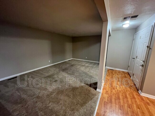Building Photo - 333 E 4500 S
