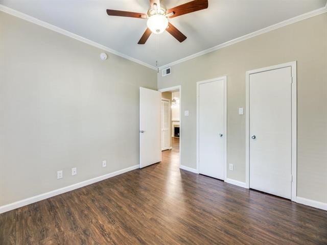 Building Photo - 8601 Park Ln