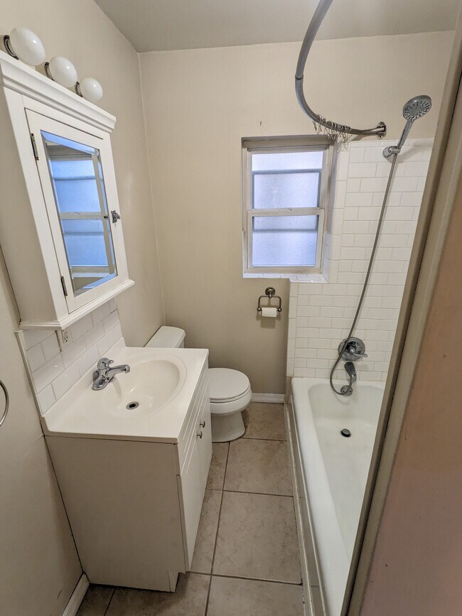 Bathroom - 628 S Washington St