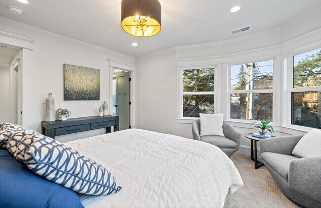 Building Photo - 1807 Martin Luther King Jr Way