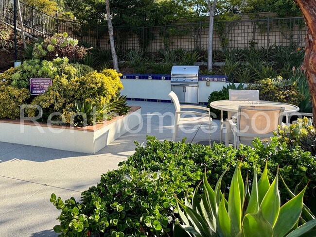 Building Photo - 6705 Elegante Wy