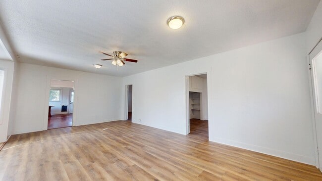 Building Photo - 2560 Fowler Ave