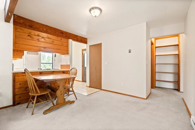 Building Photo - Bright & Peaceful 2BR Condo in South Boulder