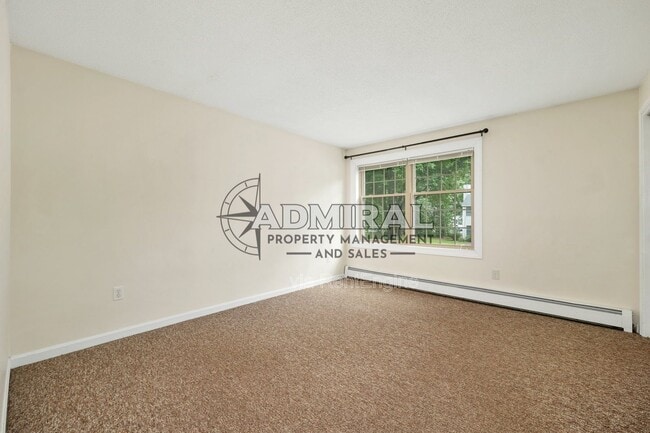 Building Photo - 65 Woodland Green