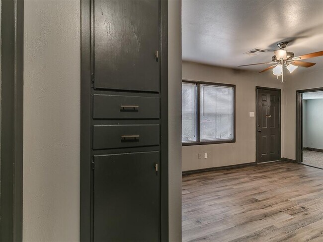 Building Photo - 4209 NE 19th St