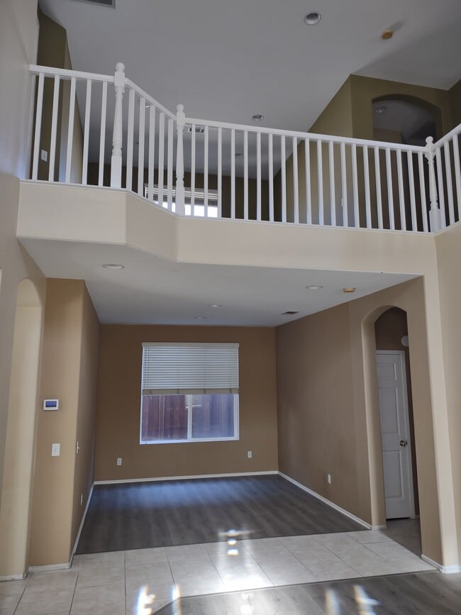 Building Photo - 40543 Chantemar Way