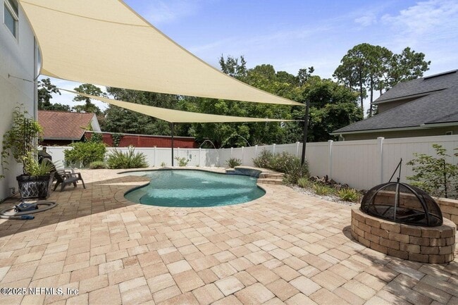 Building Photo - 11725 Paddock Gates Dr