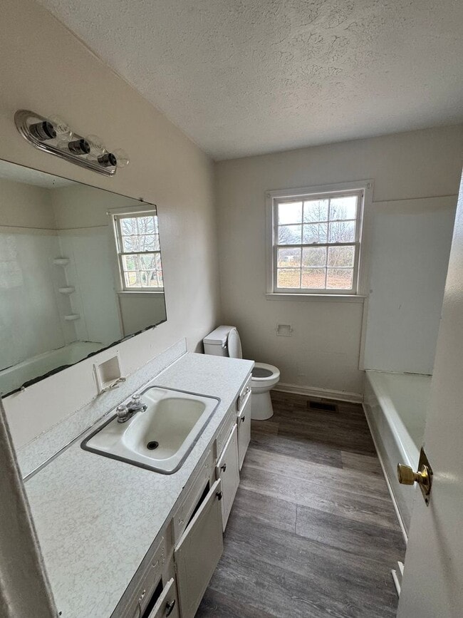 Building Photo - 3/1 in Boiling Springs, NC