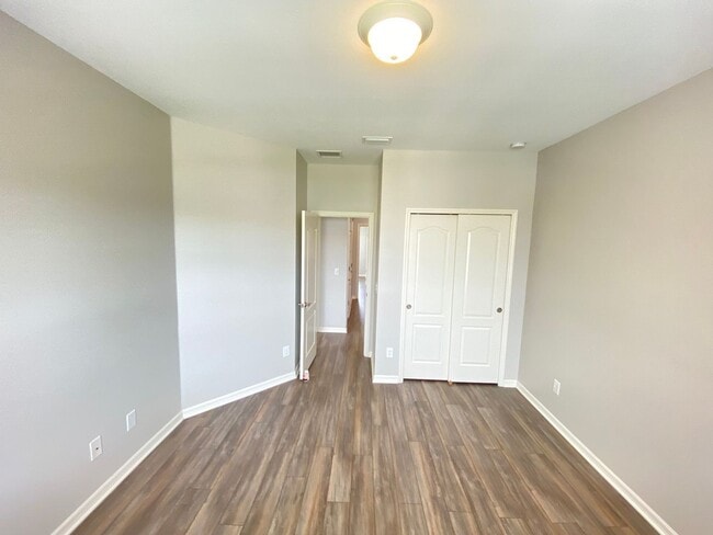 Building Photo - 7255 Shadeview Alley