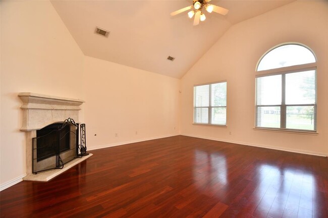 Building Photo - 13801 Rose Bay Ct