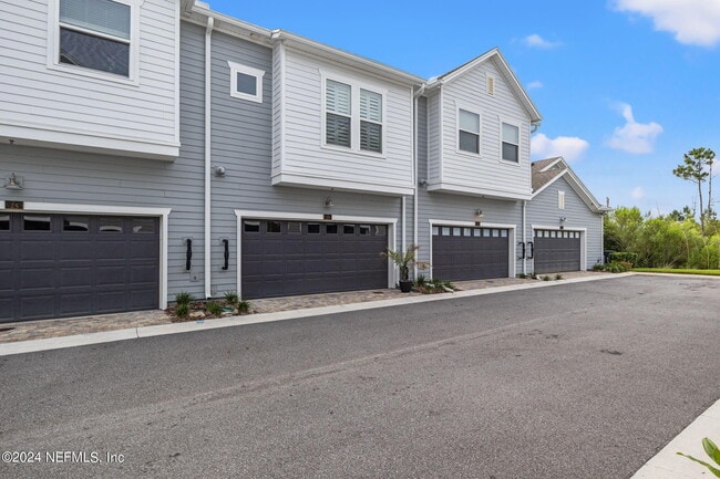Building Photo - 29 Ibiza Ct