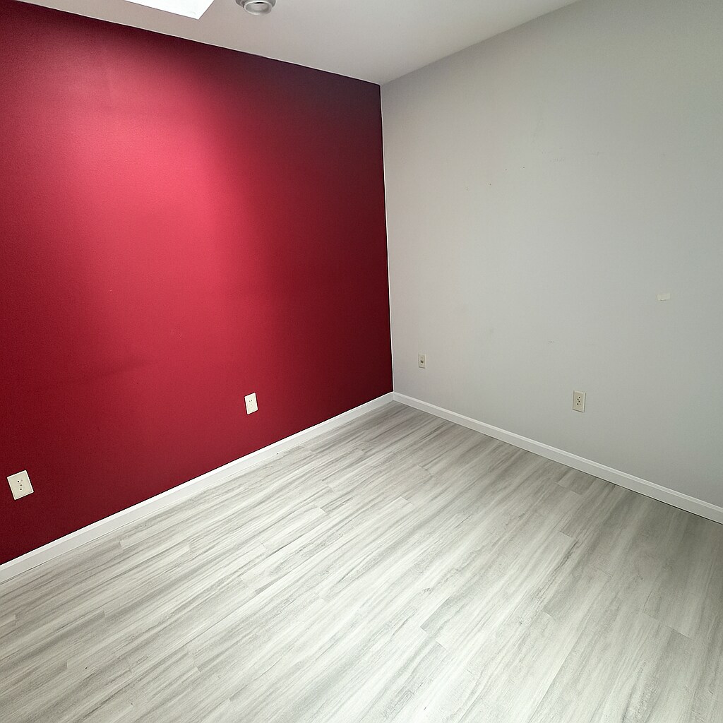 Den/Office with skylight - 3510 S Toldt Cir