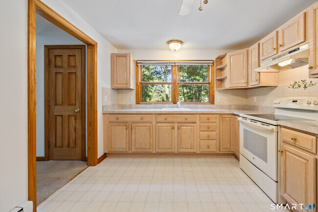 Building Photo - 7 Stephens Ct