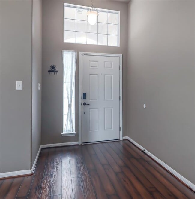 Building Photo - 2702 Tumbling River Dr