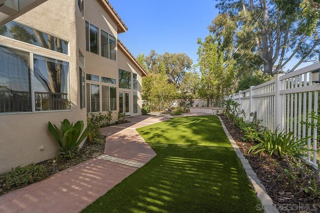 Building Photo - 4485 Sunset Bluffs Way